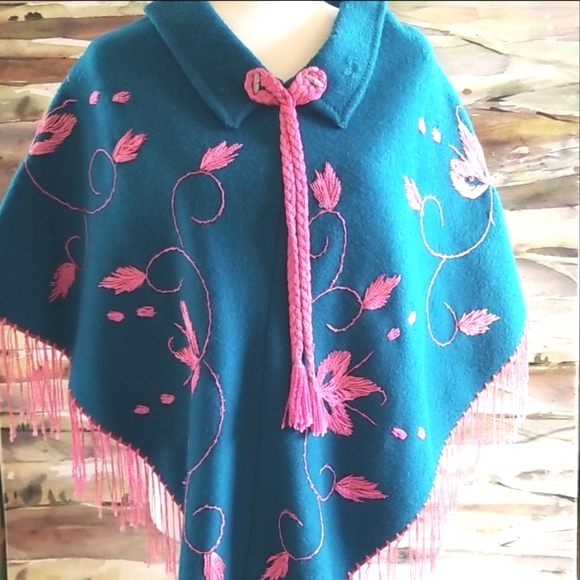 60's Hippie Fringe Teal Wool Pink Hand Embroidery Cape Shawl Poncho GUVC OSFA - Picture 3 of 12